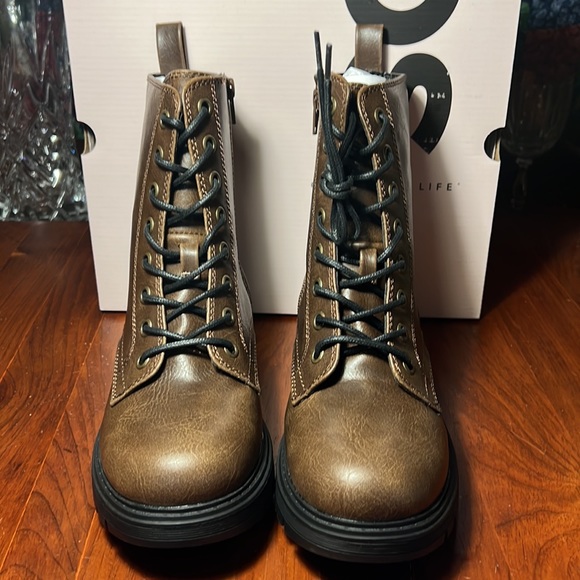 SO Brand New Lace Up / Zippered Women’s Brown Boots 8.5 - Picture 6 of 14